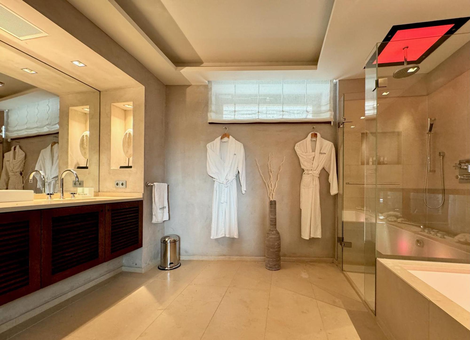 Kitz Deluxe Suite 1 & 2 Im Zentrum Mit Eigenem Spa & Parken By Belle-Stay คิทซ์บือห์ ภายนอก รูปภาพ