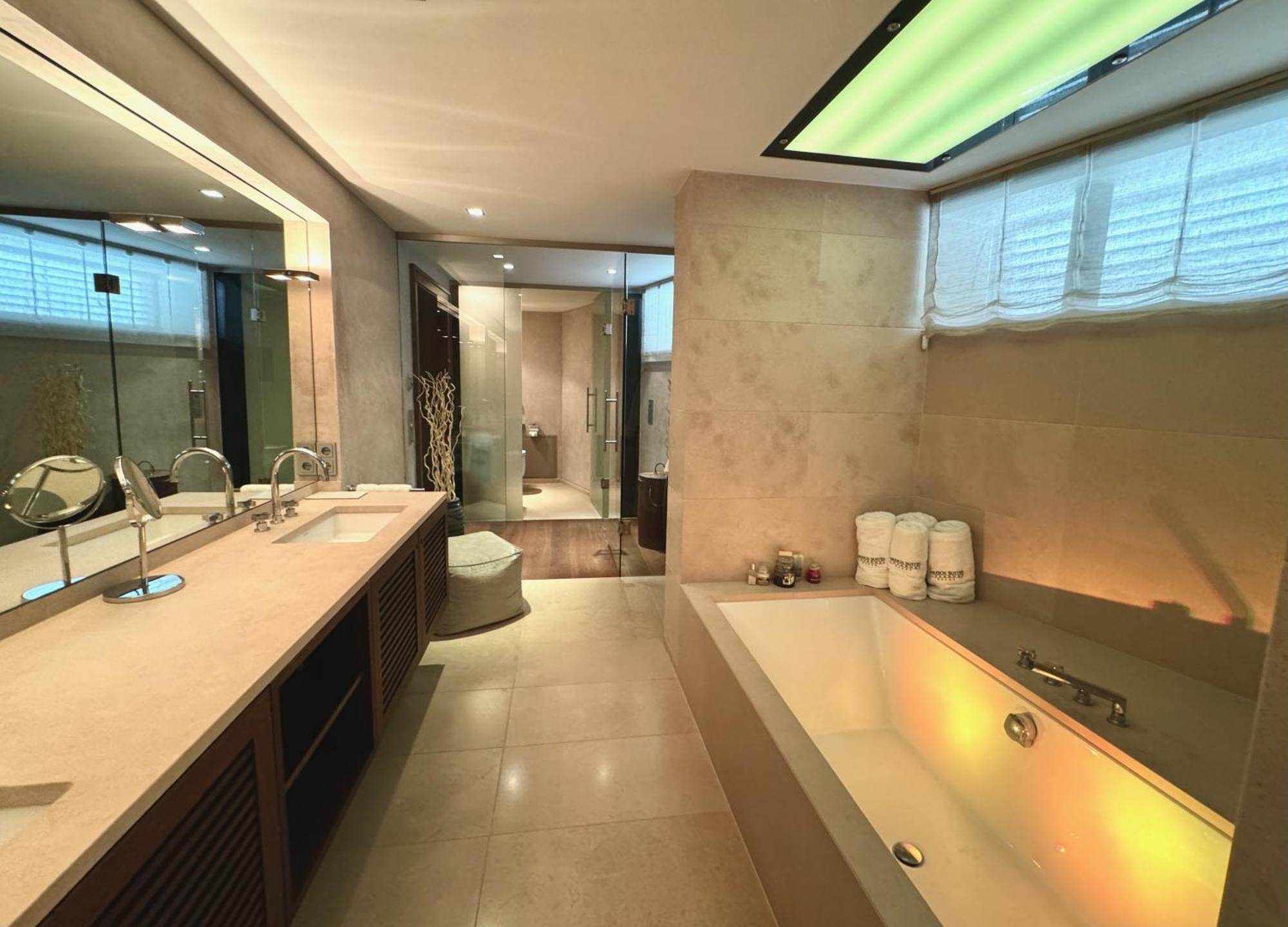 Kitz Deluxe Suite 1 & 2 Im Zentrum Mit Eigenem Spa & Parken By Belle-Stay คิทซ์บือห์ ภายนอก รูปภาพ